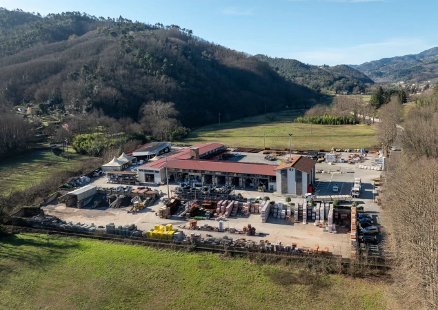 Centro Commerciale Valfreddana Oggi - Via per Camaiore