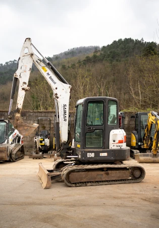 Centro Commerciale Valfreddana Noleggio Ruspe